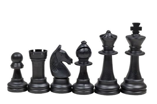 staunton black chess pieces
