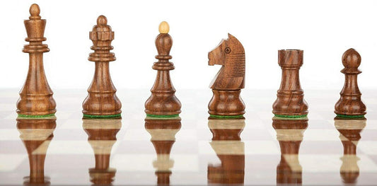 Norme de Dubrovnik dans une boîte en bois