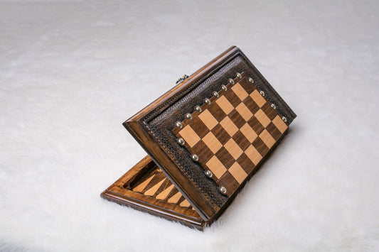 Classic Style Backgammon
