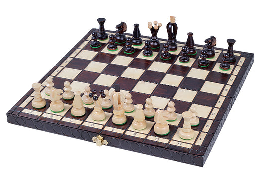 Schachspiel mit 14 Königen