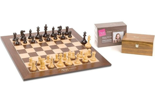 21.5 Inch Judit Poglar Chess Set