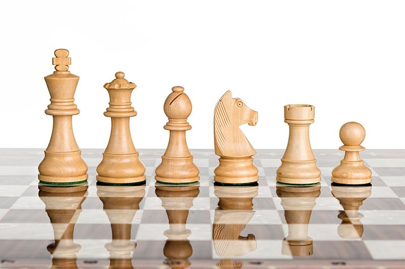 Pièces d'échecs noires Staunton de 4 pouces
