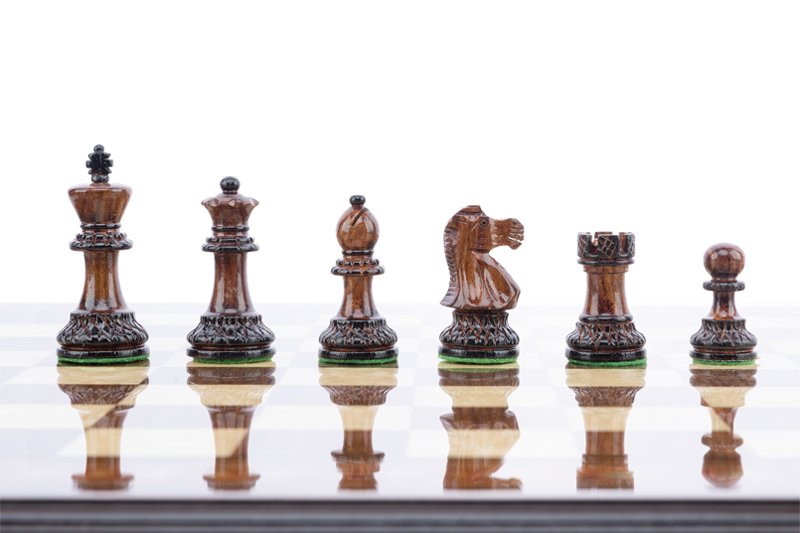 Schachfiguren Royal Burnt 7.5 cm